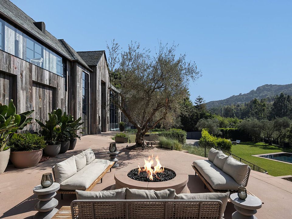 benedict canyon house 2