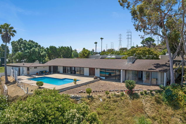 wilshire vista heights houses