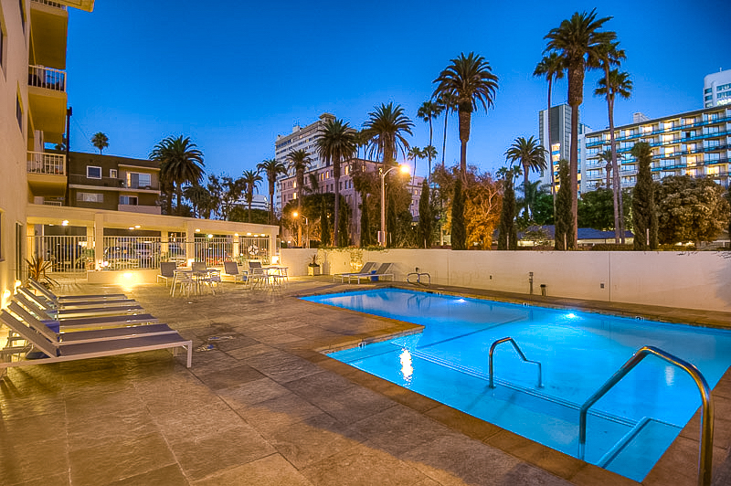 101-California-Ave-Amenities-Pool