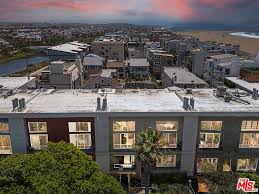 20 ironsides marina del rey