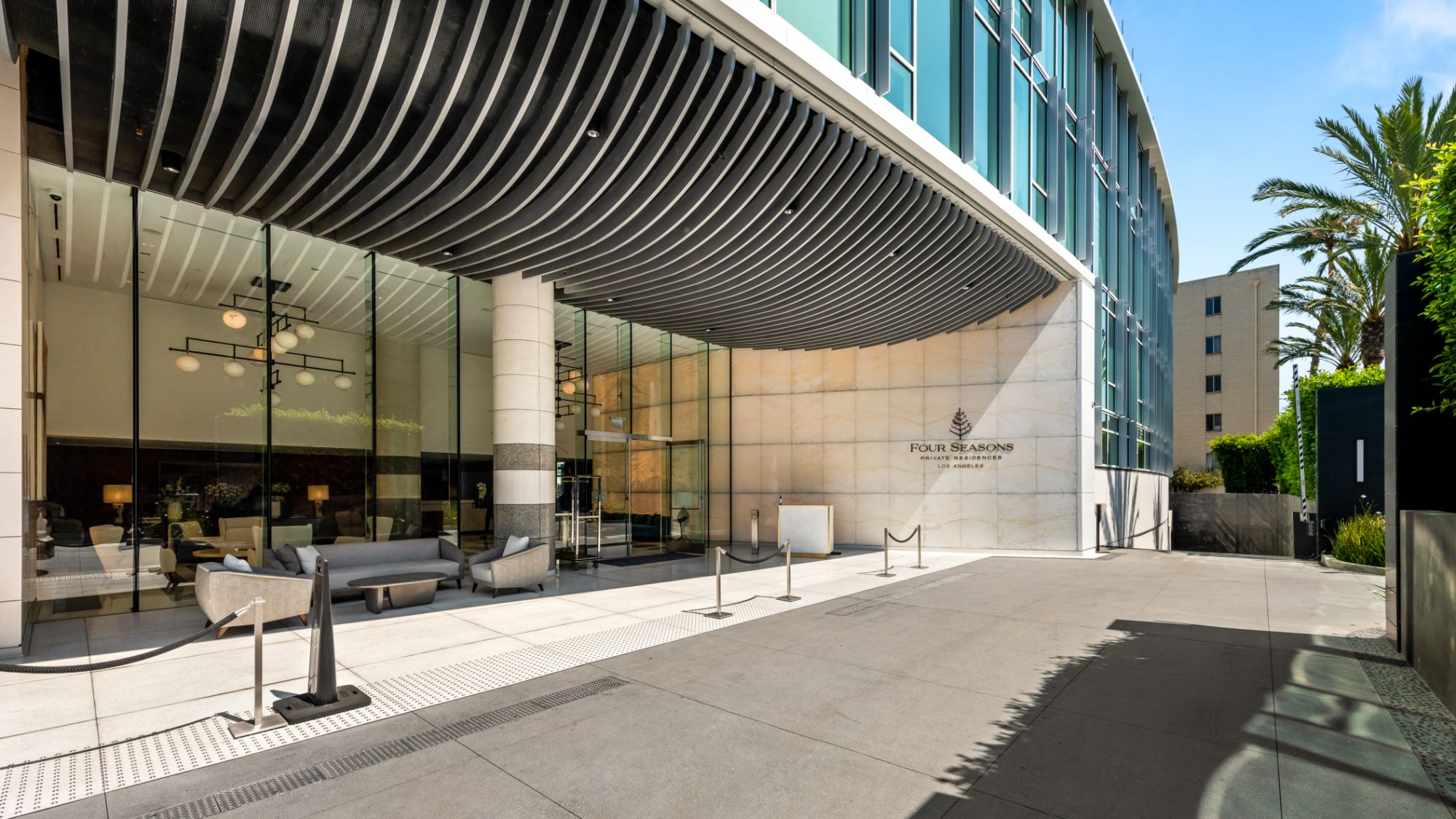 Four Seasons Private Residences_2
