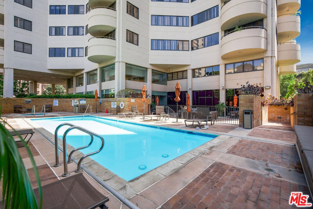 10560-wilshire-blvd-pool
