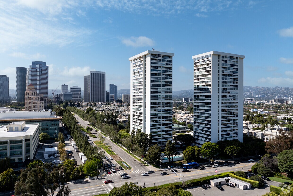 century-towers-los-angeles-apartments