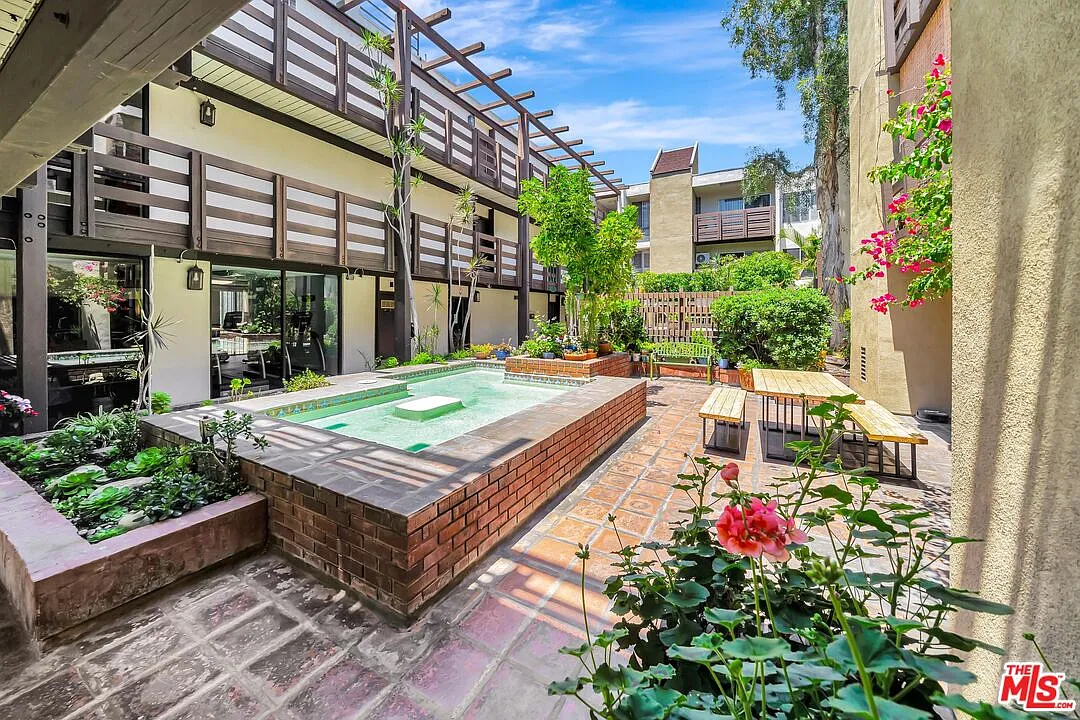 garden villas condos los angeles