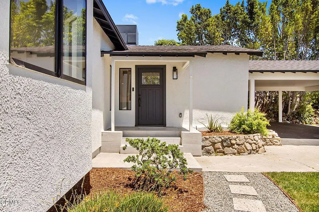 291f93476e6e3dfb44e27491db65c40e-uncropped_scaled_within_1536_1152