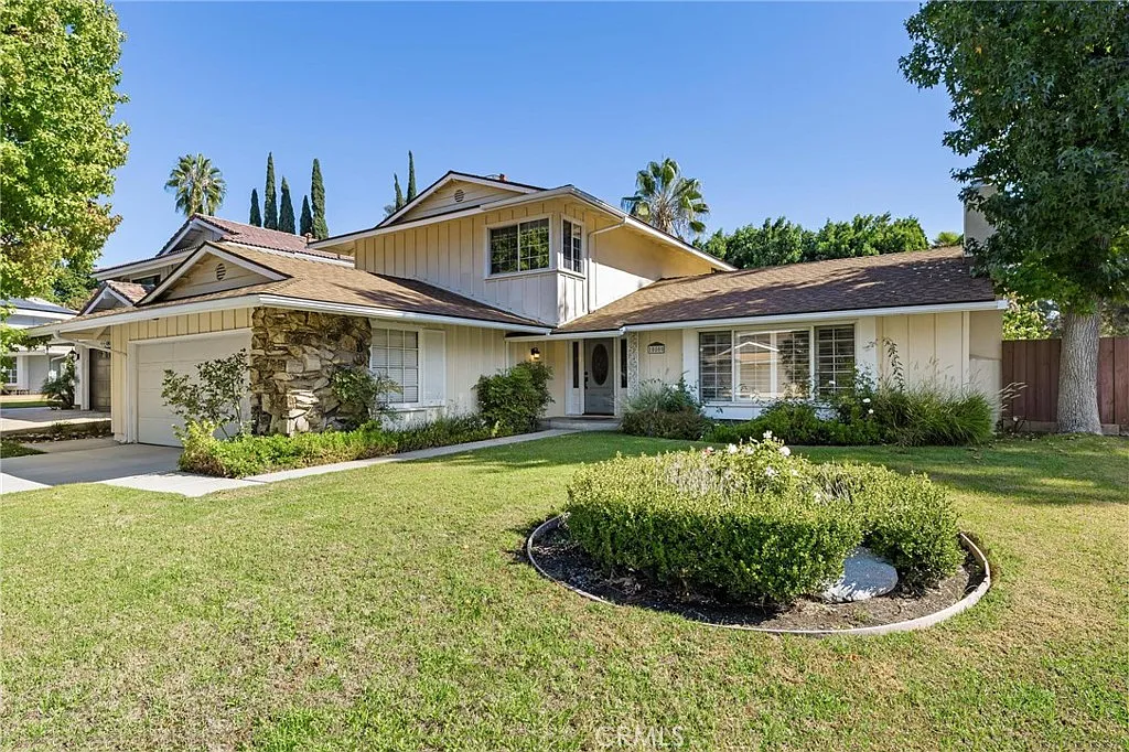 aad357ce6d52b42fc5d0cb1c1eb30fa5-uncropped_scaled_within_1536_1152