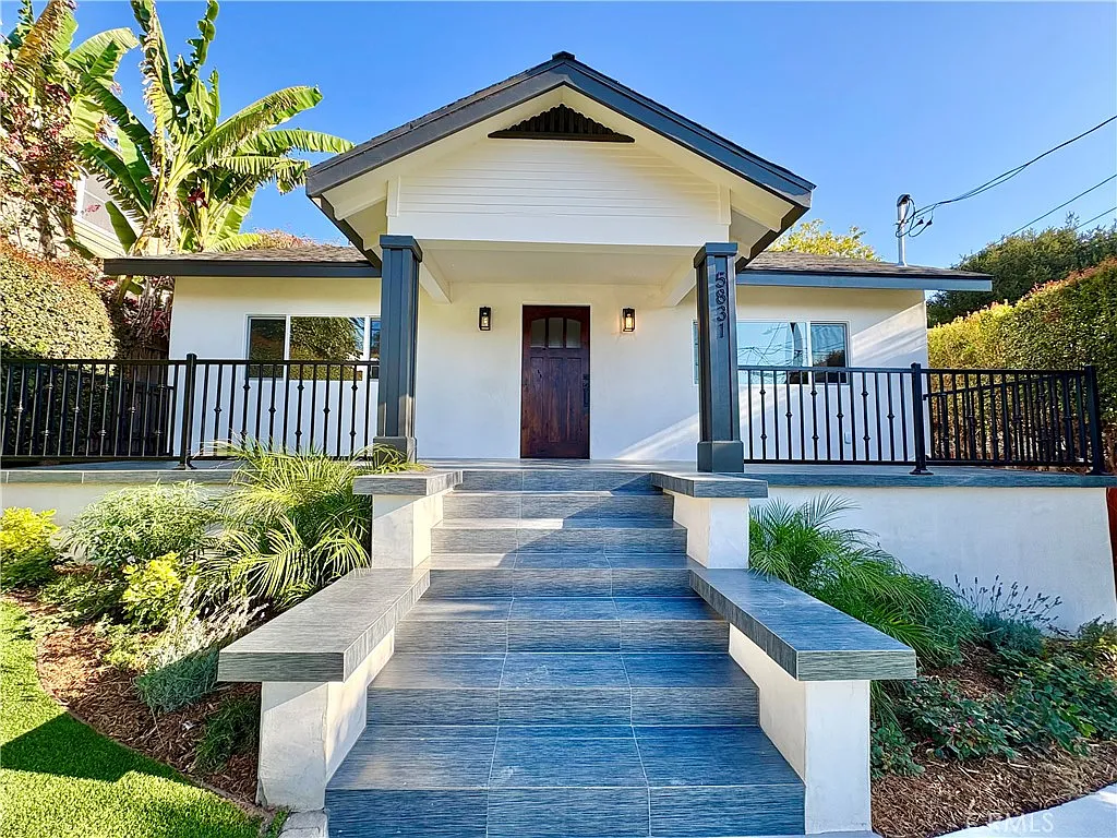 c29a66bd63a52f5c5f37f6afb6a558a2-uncropped_scaled_within_1536_1152