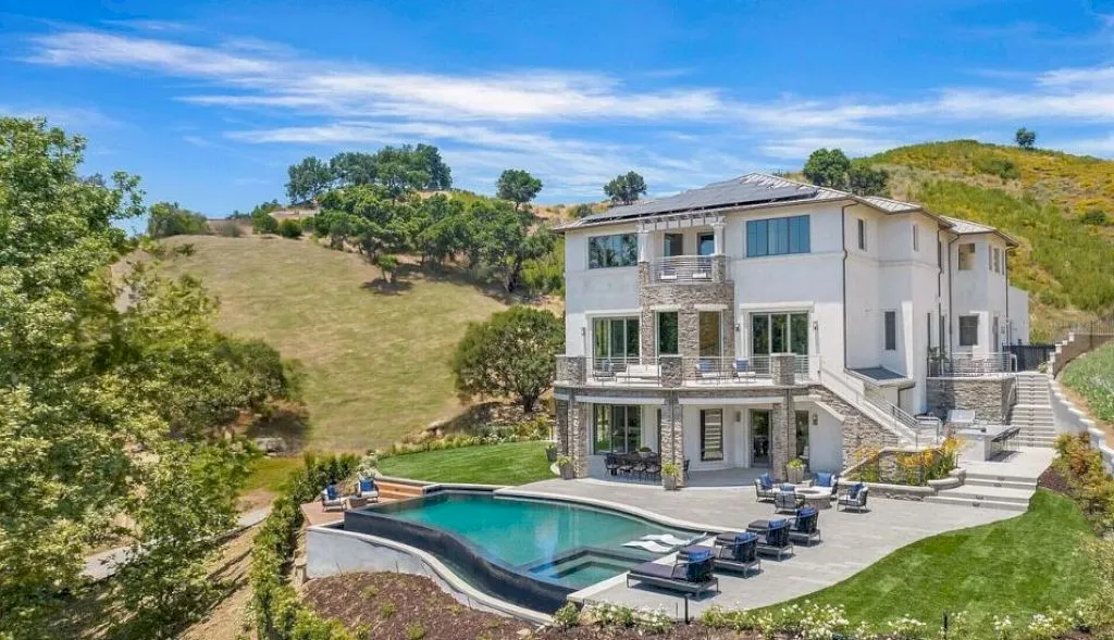 26773-Mulholland-Hwy-Calabasas-CA-10